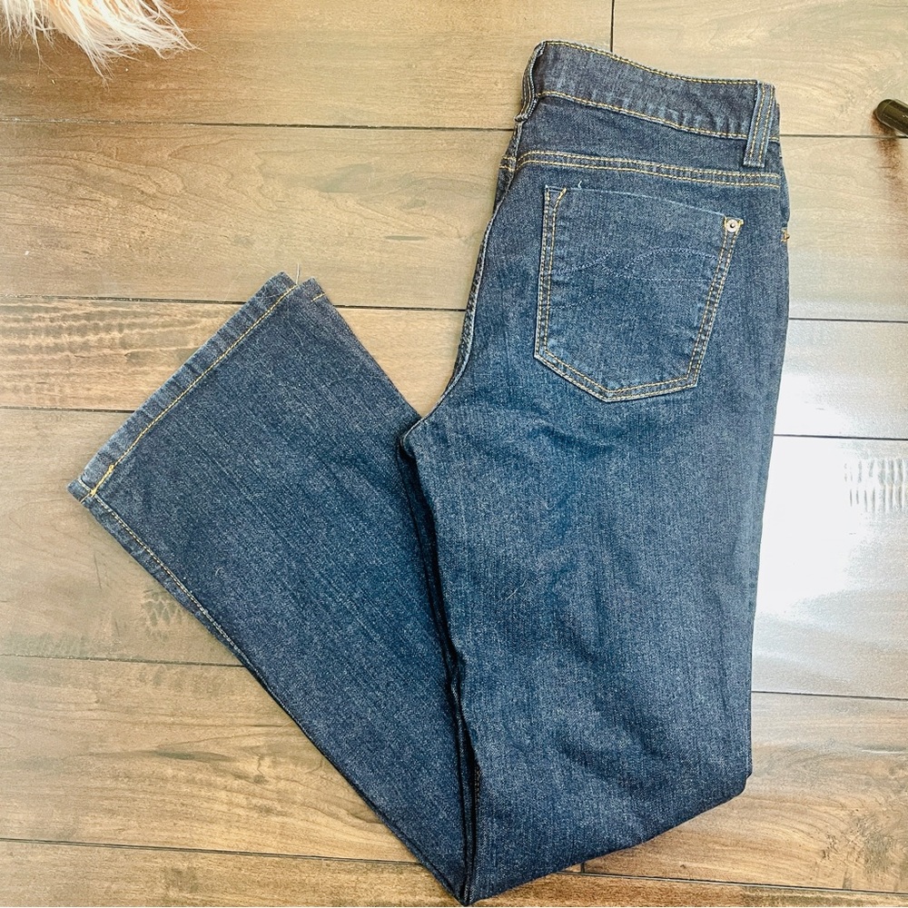 DKNA JEANS women’s dark wash blue flared button closure jeans denim